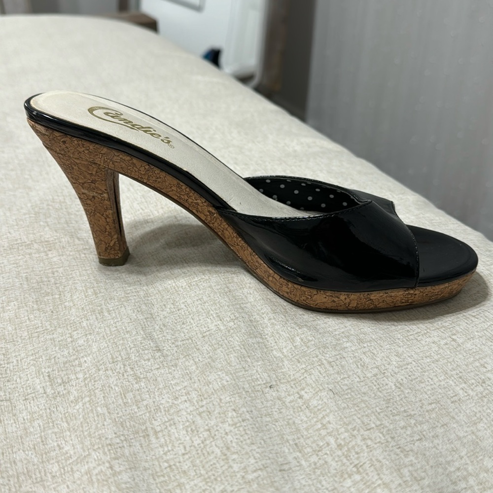 Black heeled wedges